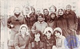 Урок "Технические средства обучения" 1979-1983 12 гр. 1 курс 1. Кл. рук. Бачерикова Мария Андреевна 2. курс Гладышева Г.Б - Музыкальное отделение